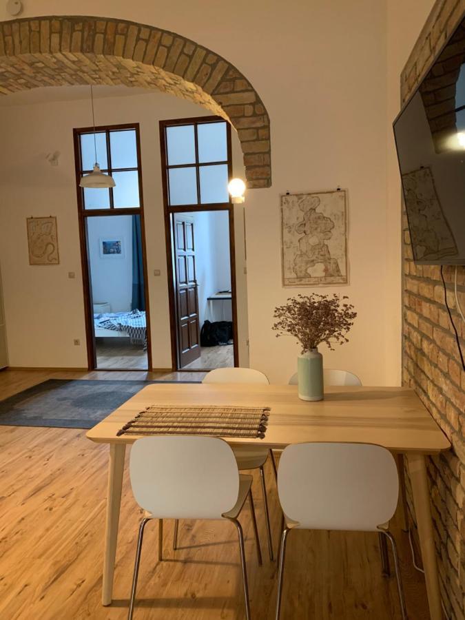 French Touch Apartment With Free Parking บูดาเปสต์ ภายนอก รูปภาพ