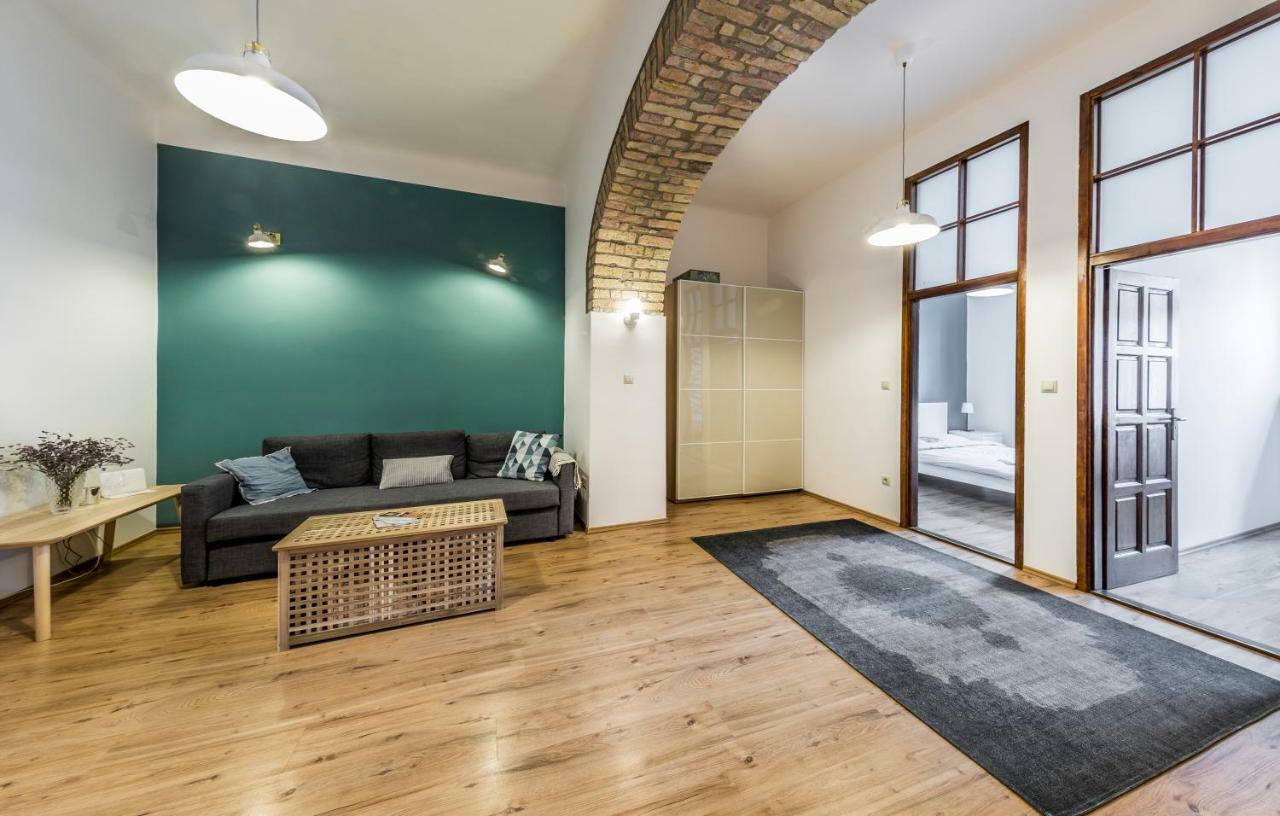 French Touch Apartment With Free Parking บูดาเปสต์ ภายนอก รูปภาพ