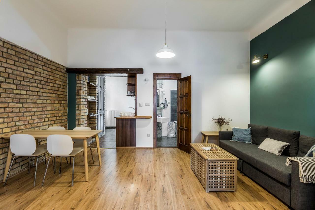 French Touch Apartment With Free Parking บูดาเปสต์ ภายนอก รูปภาพ