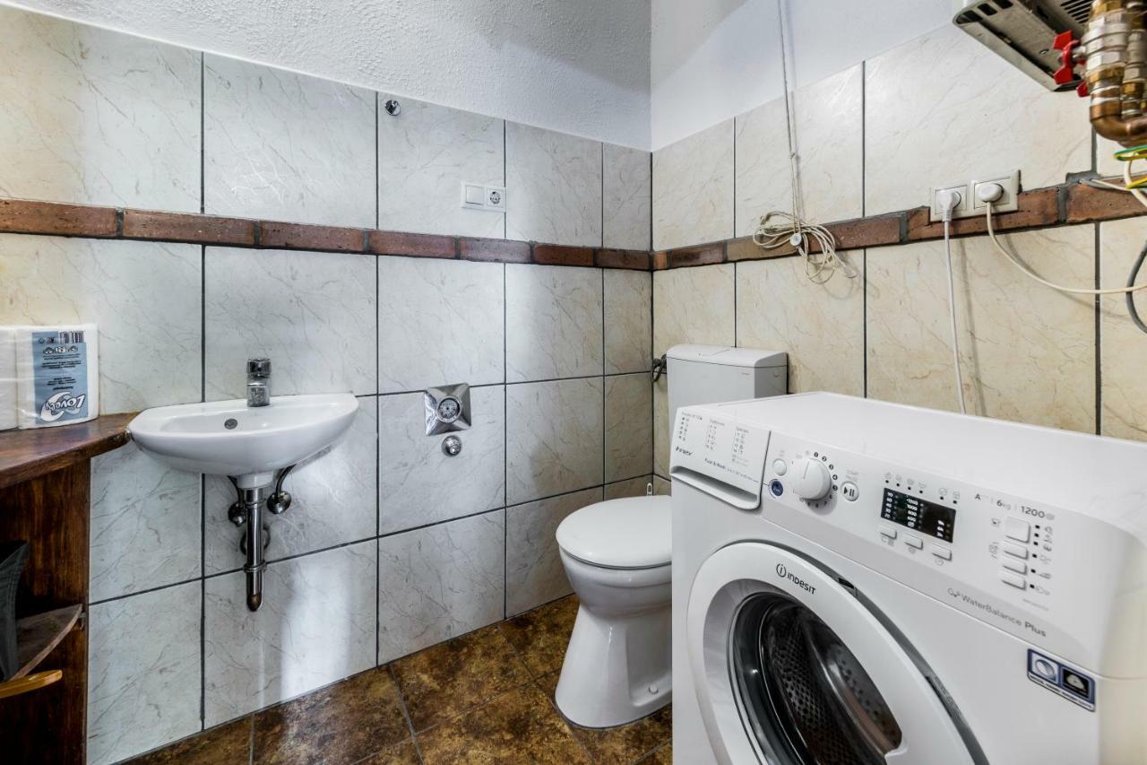 French Touch Apartment With Free Parking บูดาเปสต์ ภายนอก รูปภาพ